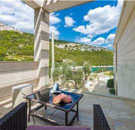 Luxury 5 Bedroom Beachfront Villa near Dubrovnik, Sleeps 11-12
